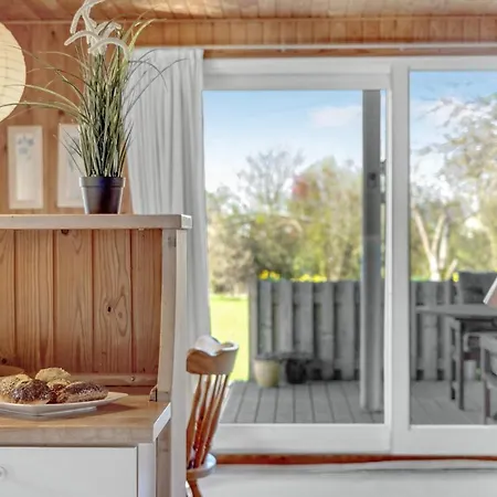 2 Bedroom Lovely In