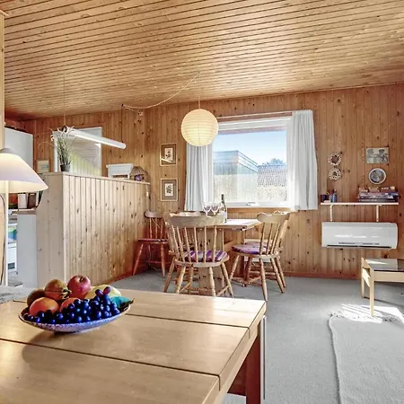 2 Bedroom Lovely In Holiday home *