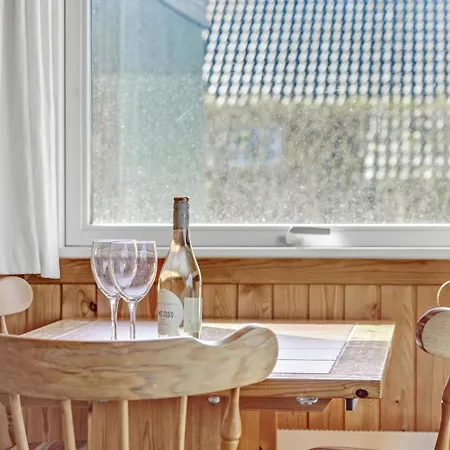 2 Bedroom Lovely In Holiday home *